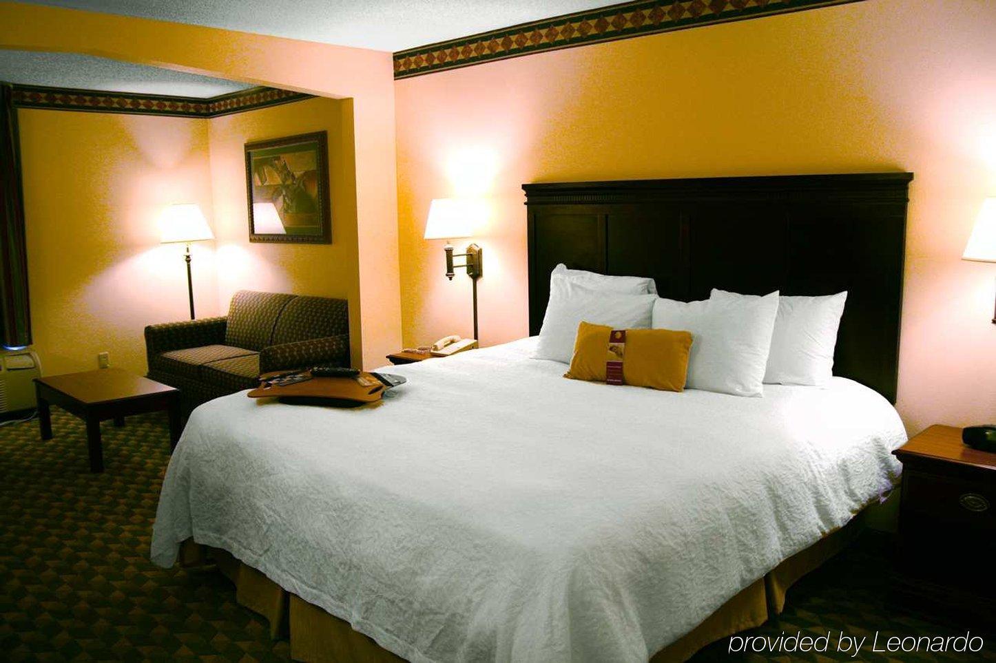 Hampton Inn Warner Robins Room photo